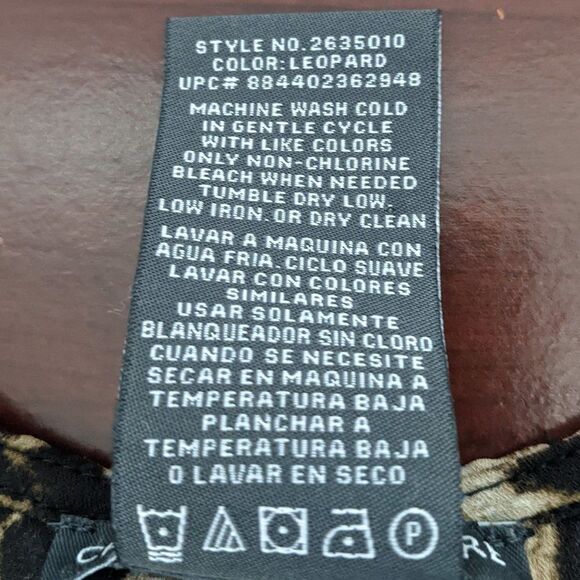 Chelsea & Theodore Leopard Print Blouse Size Medium Leopard Print Top - Picture 6 of 6